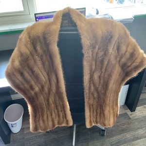 Vintage faux fur shull / scarf with pockets